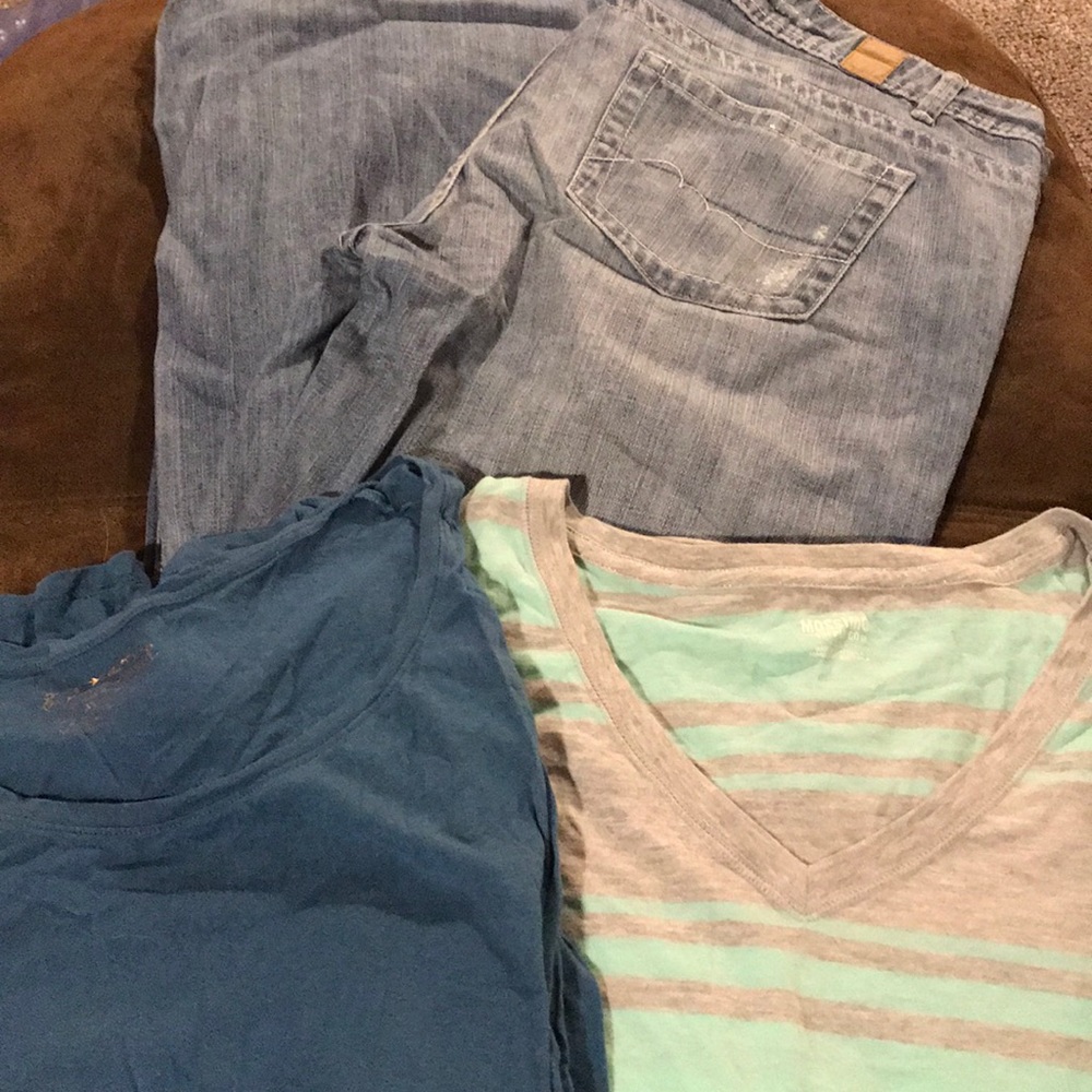 Maurice’s Jeans and Two Shirt Lot 13/14 Long